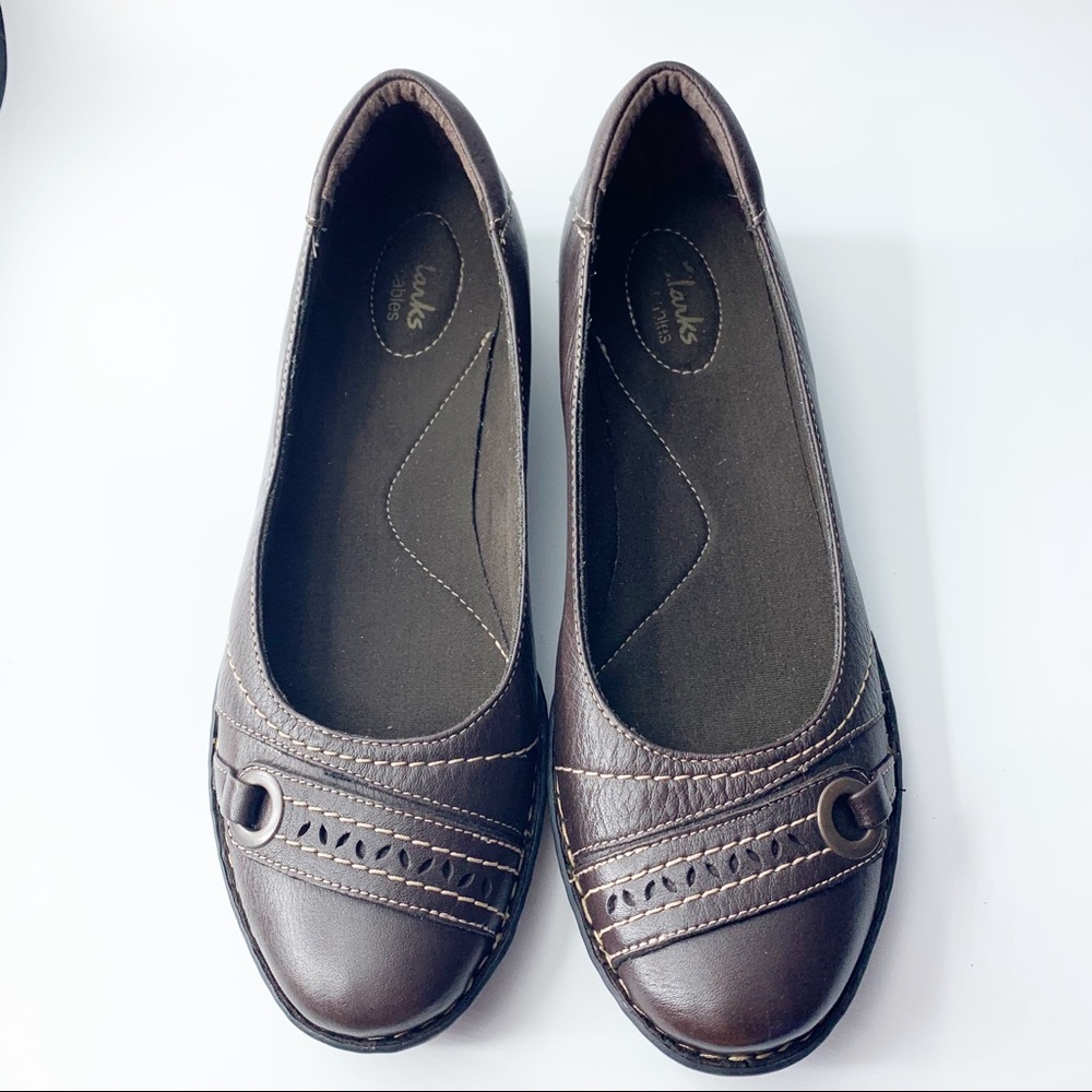 Clarks Everyday flat shoes in brown size 11
